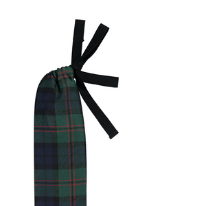 YUYU avec housse Tartan en laine par Lochcarron of Scotland.